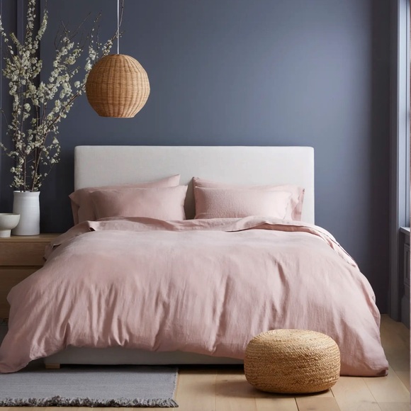 Quince 100% Luxury Linen Duvet Cover in King/Cal King. Dusty mauve color. - Picture 3 of 6